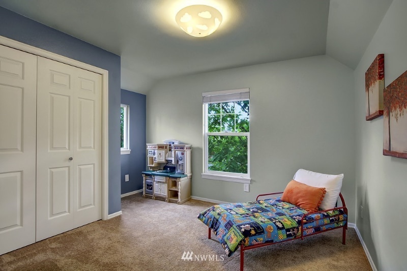 Building Photo - 4220 252nd Ave SE