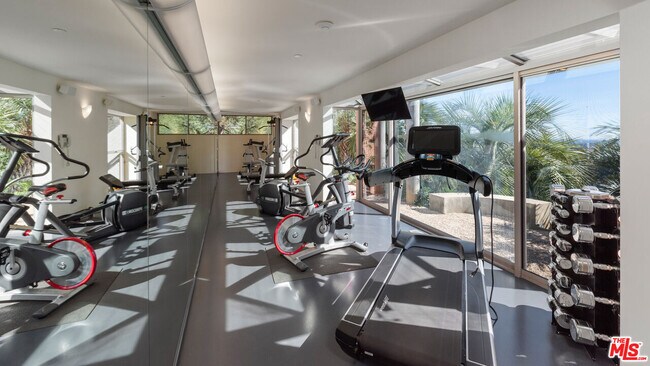 Building Photo - 1827 Westridge Rd