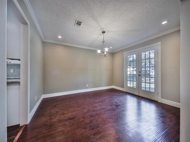 Building Photo - 10519 Laneview Dr