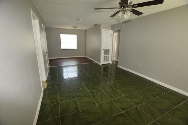 Building Photo - 4840 Grovemont Pl