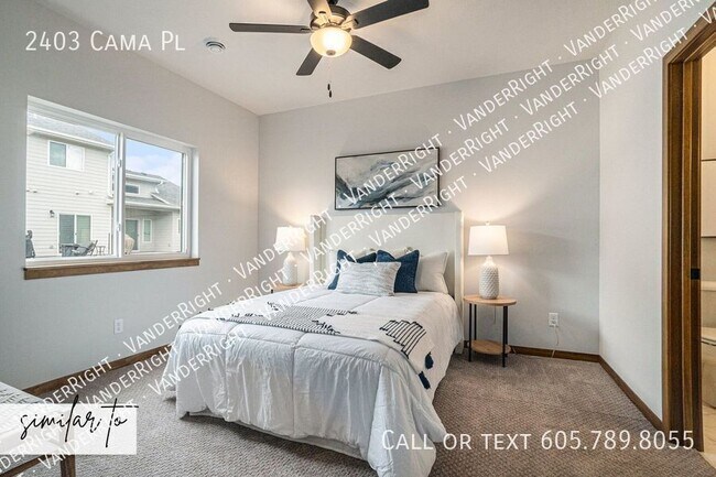 Building Photo - 2403 Cama Pl