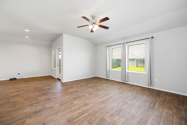 Building Photo - 22810 Panaro River Dr