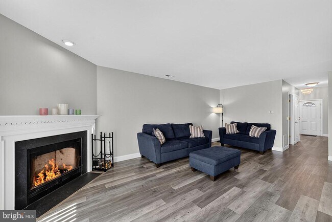 Building Photo - 11 Caraway Ct