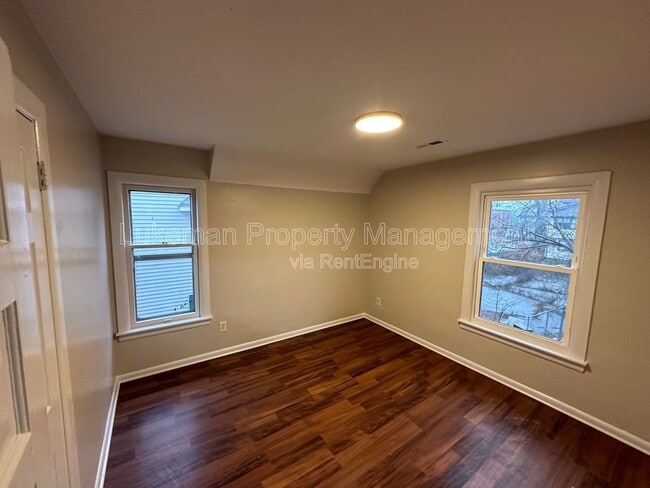 Building Photo - 517 Walnut Ct