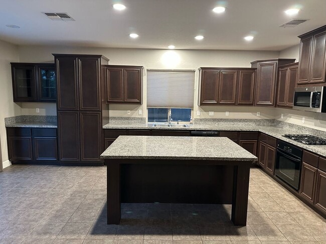 Building Photo - 3126 W Perez Ave