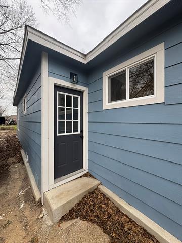 Building Photo - 911 N Spring St