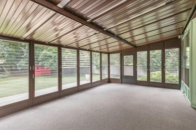 Building Photo - 4 Half Acre Ct