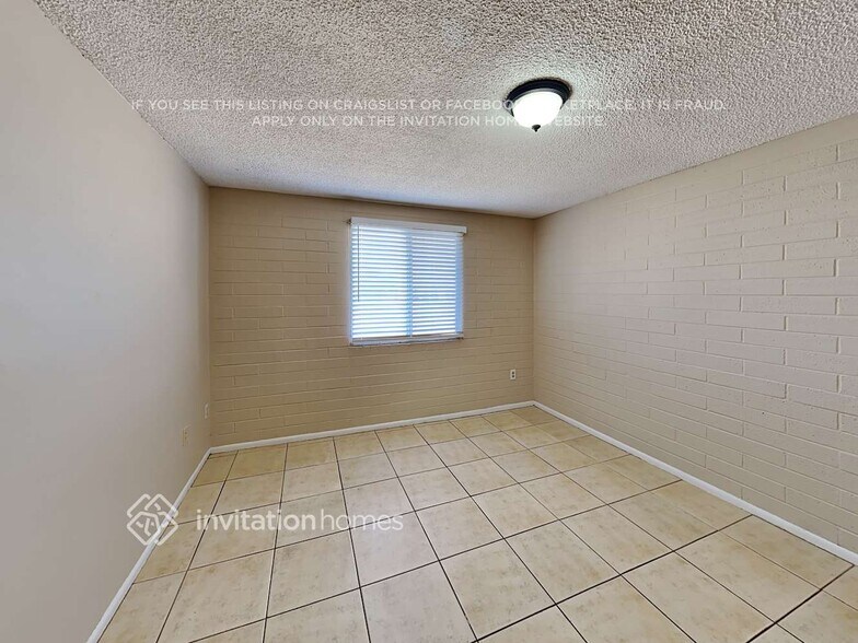 Building Photo - 4359 N 71st Dr