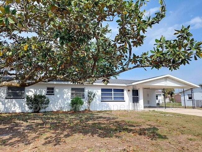 Primary Photo - 4035 S Wellington Dr