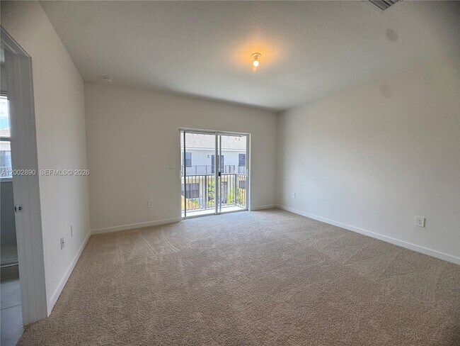 Building Photo - 178 NE 14th St