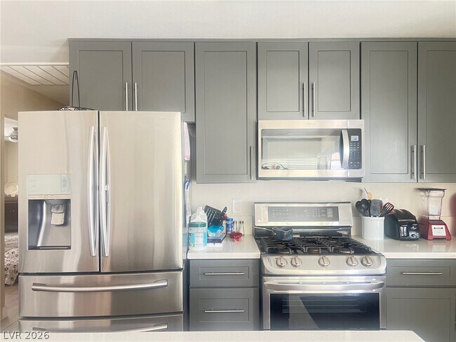 Building Photo - 4194 Greenpoint St