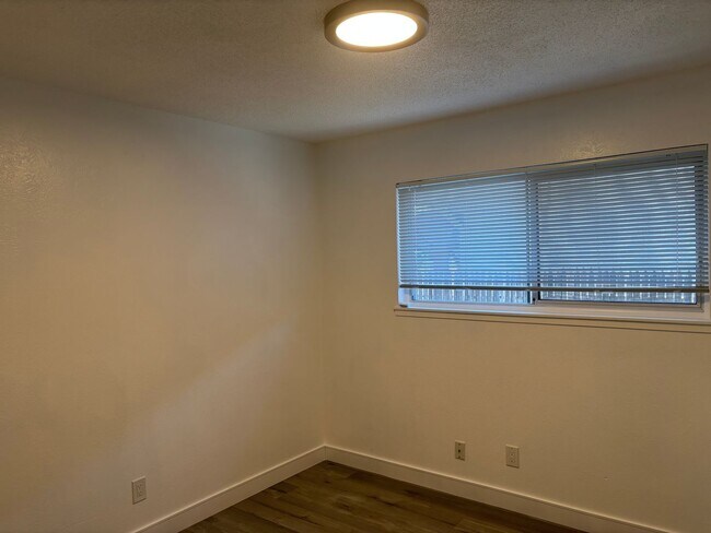 Building Photo - 6920 Maita Cir