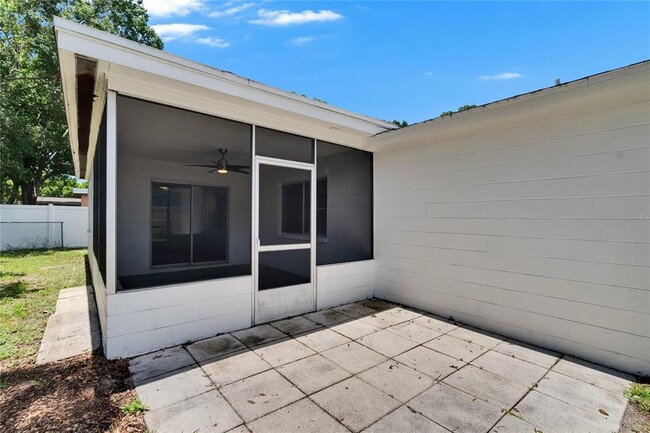 Building Photo - 1695 E Orangecrest Ave