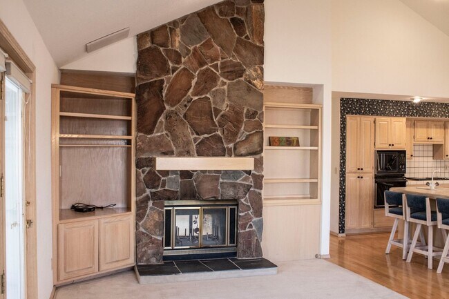 Building Photo - Custom home in Southwest Reno, 3 Bedrooms, 2 Bathrooms, Large Garage