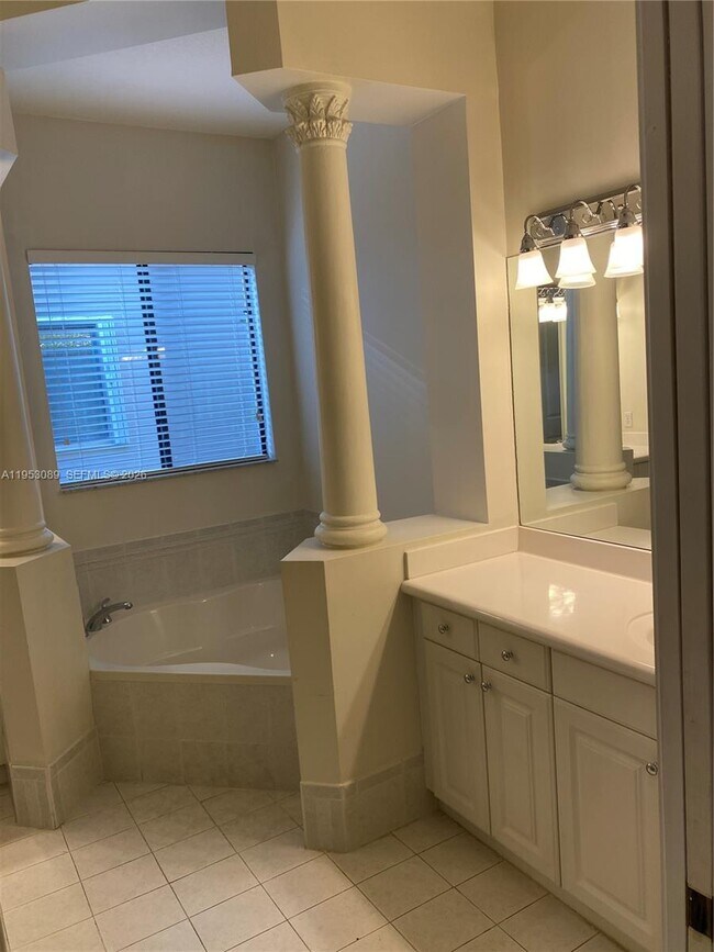 Building Photo - 7564 SW 190th St