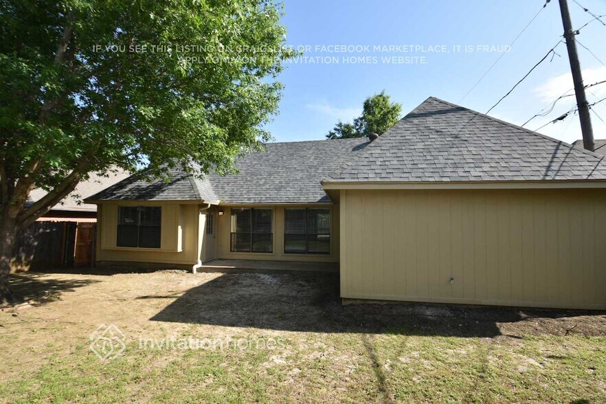Building Photo - 715 Meadowdale Rd