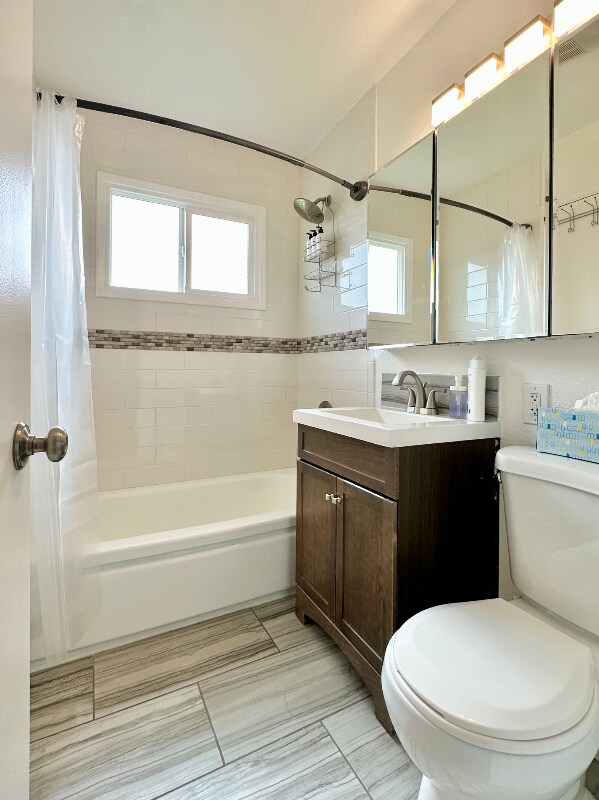 Building Photo - 4861 Mt Gaywas Dr