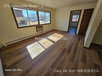 Building Photo - 2 bedroom/ 1 bath apartment in Madison, WI