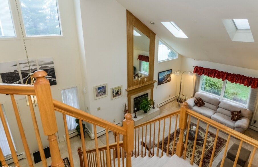 Building Photo - 94 Hagerman Ct