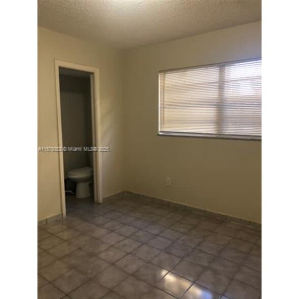 Building Photo - 5960 W 25th Ct