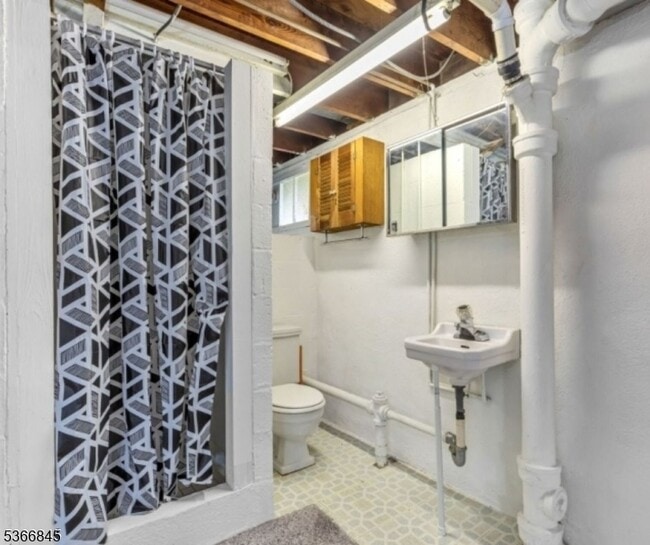 Building Photo - 208 N 16th St