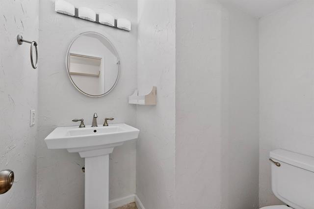 Building Photo - 4800 Northway Dr