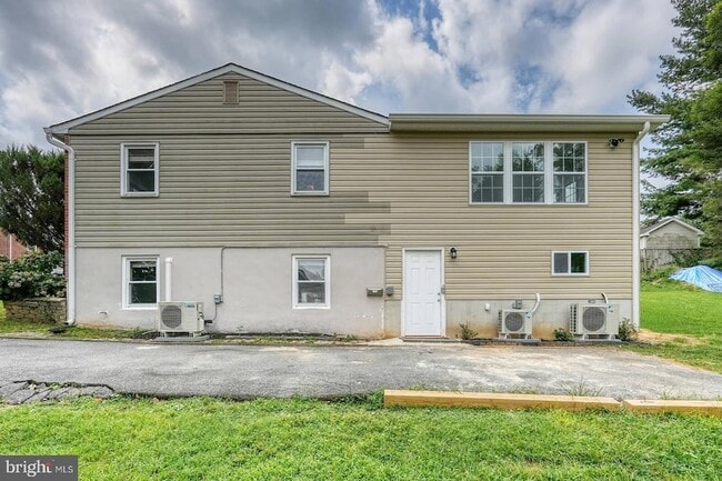Building Photo - 5808 Meridale Rd