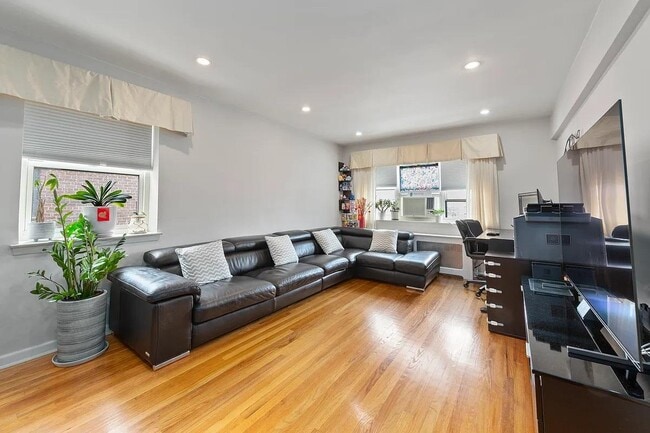 Building Photo - 29-30 138th St