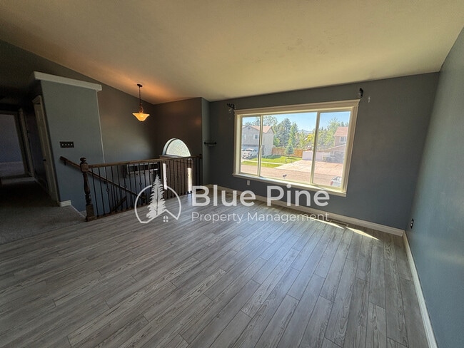 Building Photo - 4333 High Desert Dr