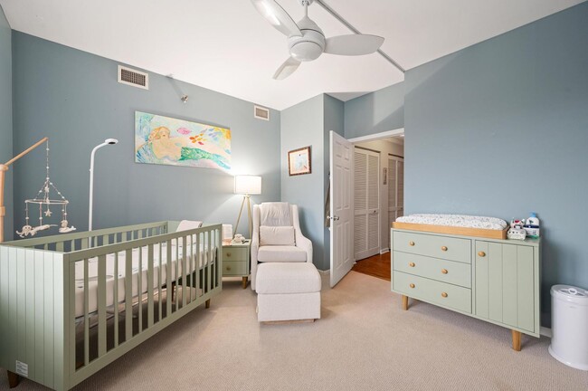 Building Photo - STUNNING 2BED/2BATH LARGE CORNER UNIT, GARAGE PARKING, HEAT, CABLE/INTERNET INCLUDED