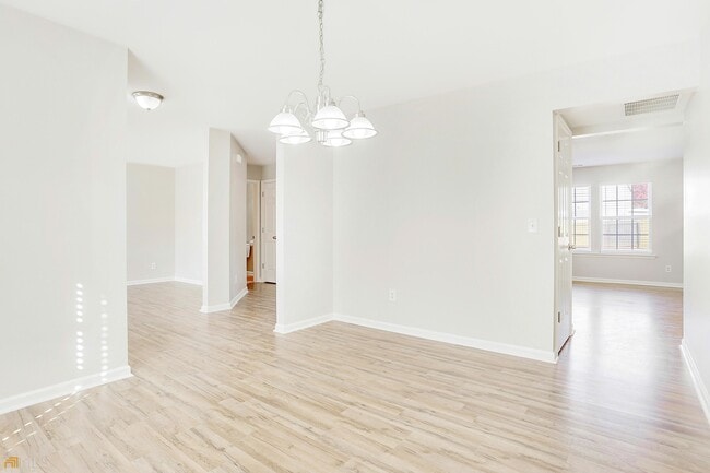 Building Photo - 6260 Whitetail Ct NW