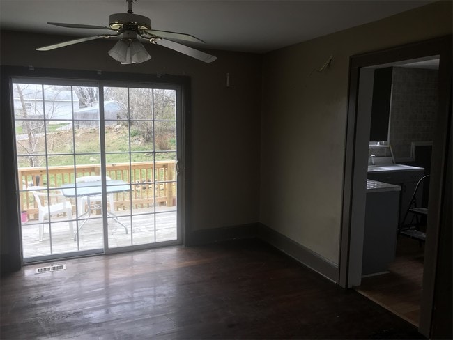 Building Photo - 203 E Moler Ave