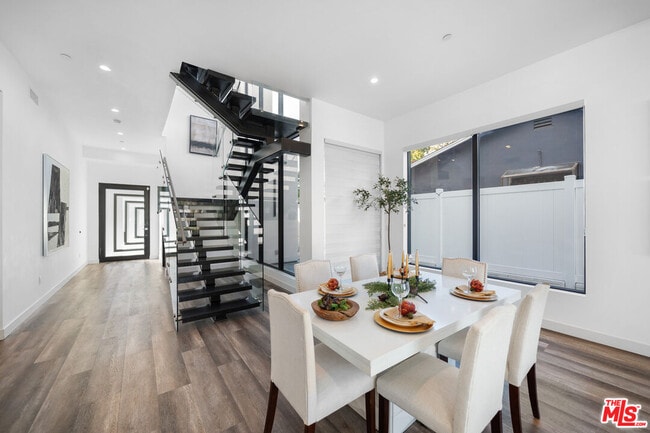 Building Photo - 5812 Willis Ave