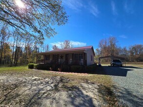 Building Photo - NEW LISTING!!!!!