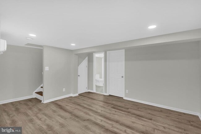 Building Photo - 46 Ancell St