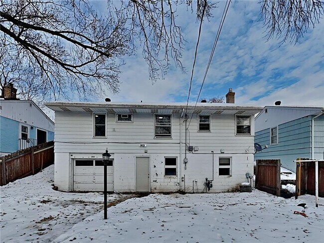 Building Photo - 2092 Bush Ave E