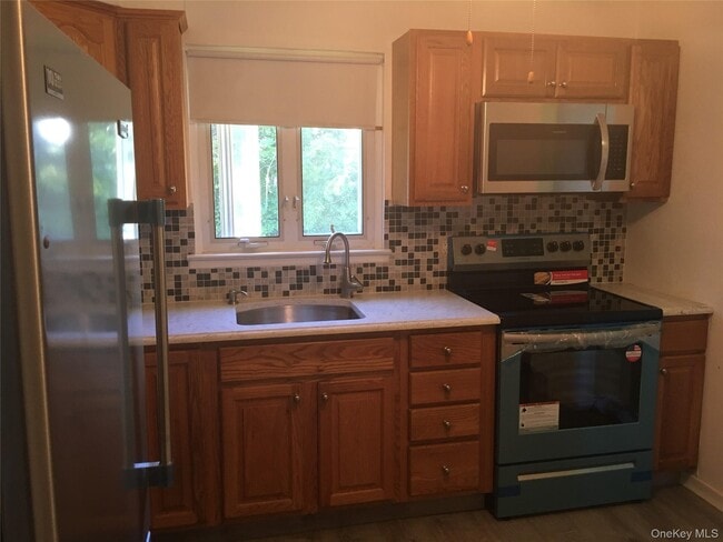 Building Photo - 318 Southwood Cir