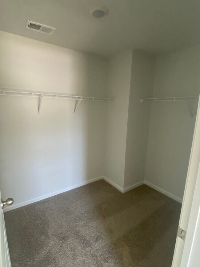 Building Photo - 407 Sea Breeze Dr