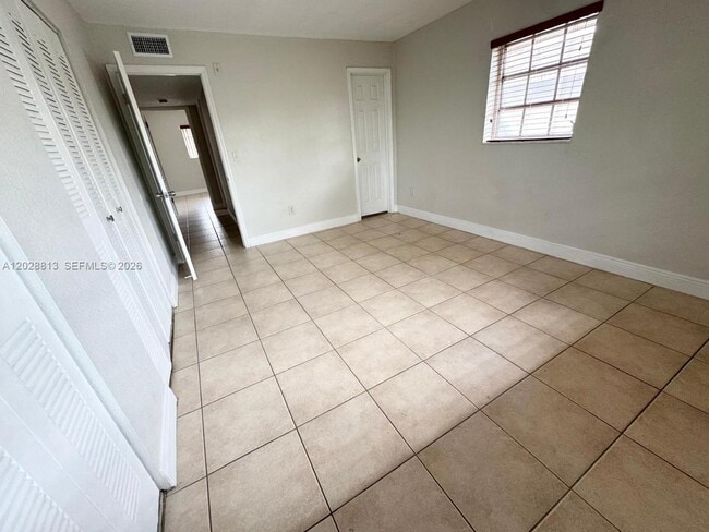 Building Photo - 8600 SW 109th Ave
