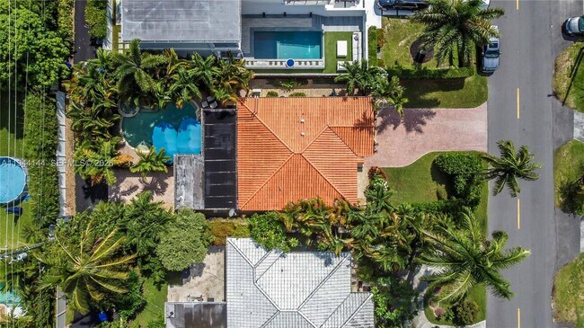 Building Photo - 1247 Washington St