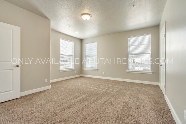 Building Photo - 1128 S 820 E
