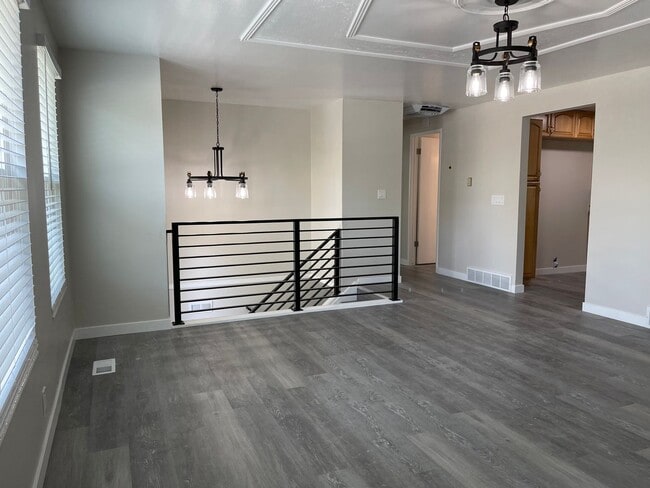 Building Photo - Beautiful 4 Bed 2 Bath House in Taylorsville!