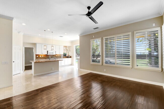 Building Photo - 27452 Avanti Dr