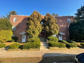Building Photo - 1201 Friendship St