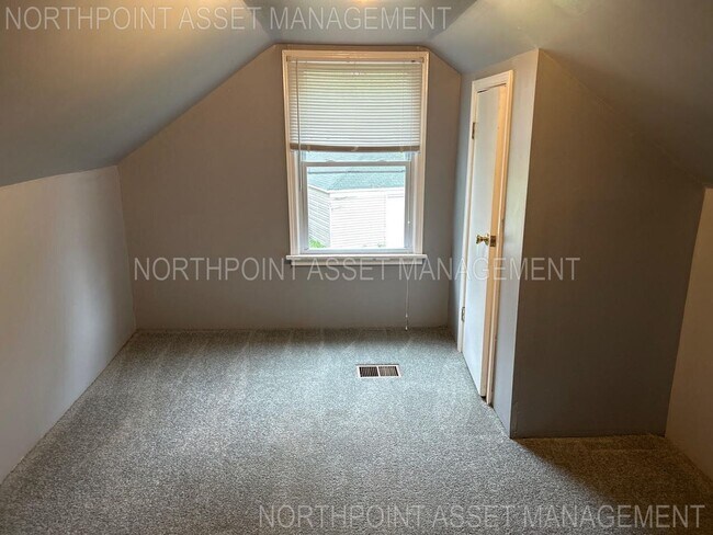 Building Photo - Cozy 4-Bedroom 1 Bath Home  in Peaceful Lo...