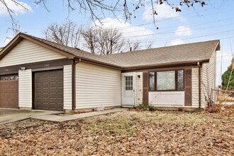 Building Photo - 3382 Fox Hill Rd