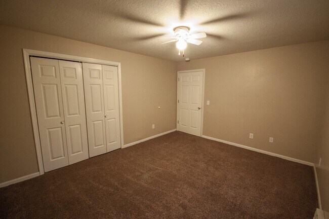 Building Photo - 101-103 South Plum