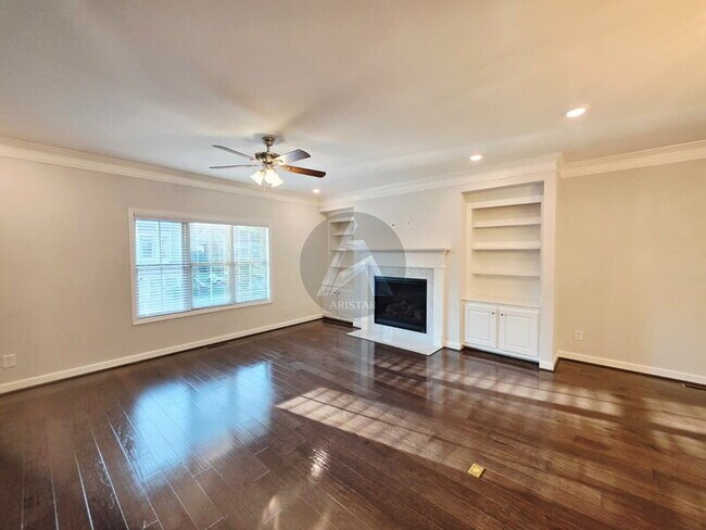 Building Photo - 2892 Boone Dr