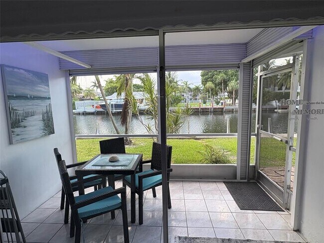 Building Photo - 470 Paradise Isle Blvd