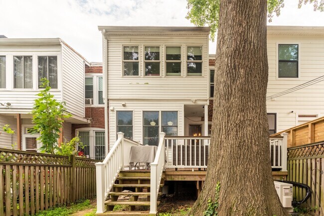 Building Photo - 1425 Webster St NW